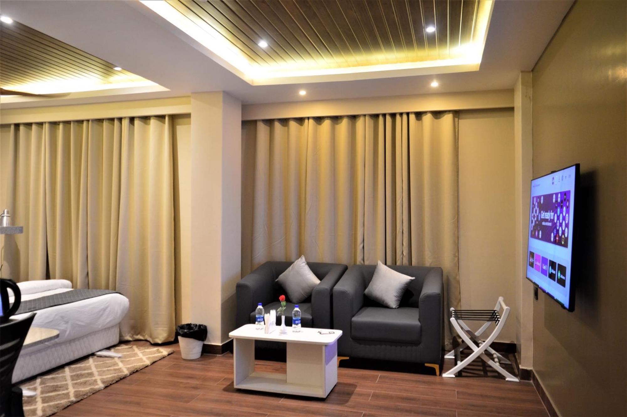 Essence Grandeur Hotel Guwahati Ngoại thất bức ảnh