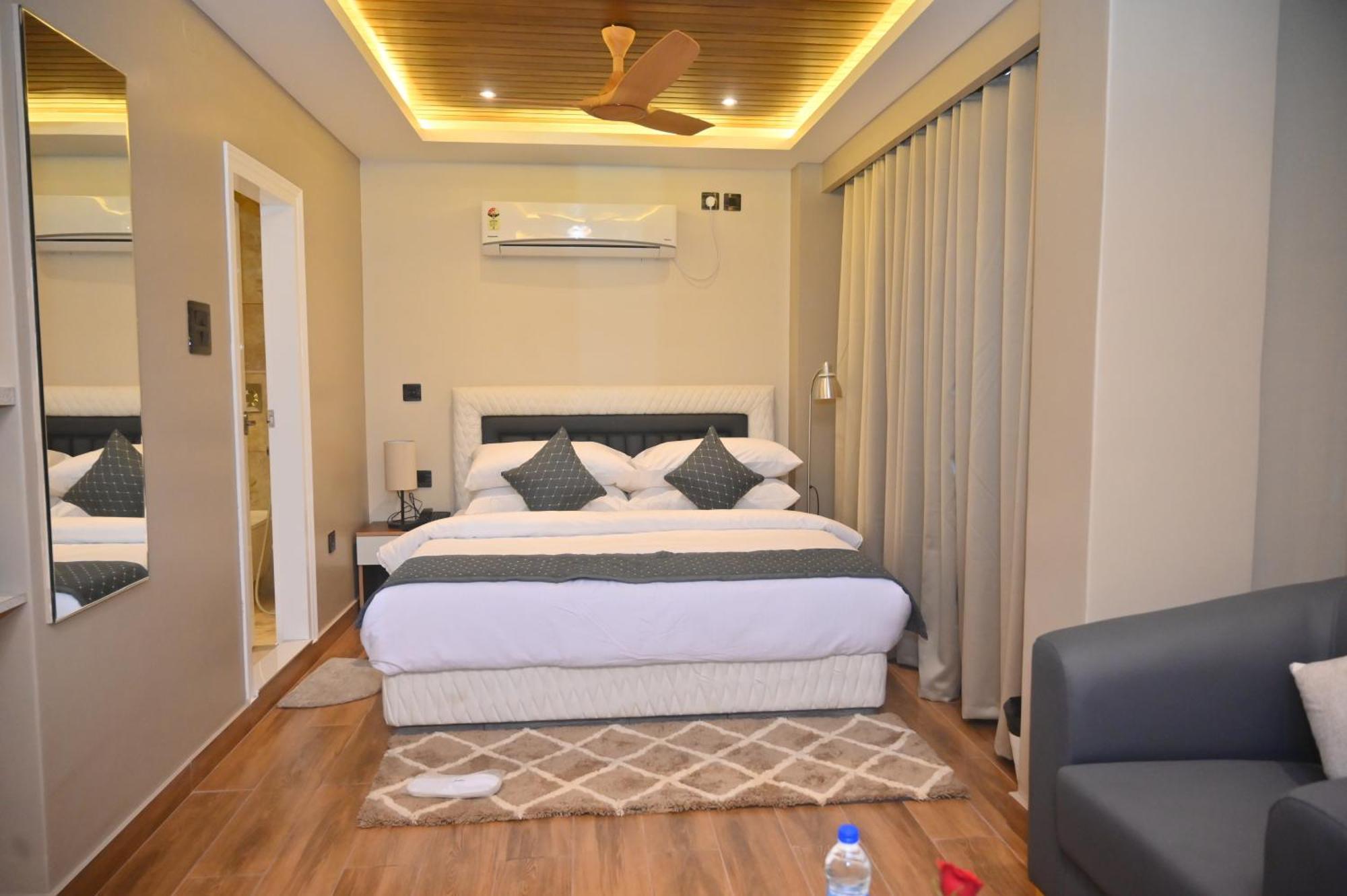 Essence Grandeur Hotel Guwahati Ngoại thất bức ảnh