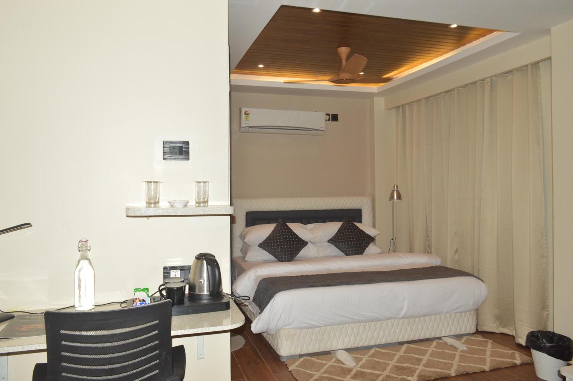 Essence Grandeur Hotel Guwahati Ngoại thất bức ảnh